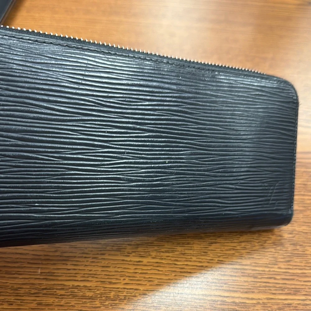 Louis Vuitton Black Epi Leather Wallet - Picture 3 of 14
